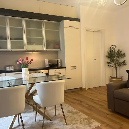 Apartman Regina In Bocconi Milánó